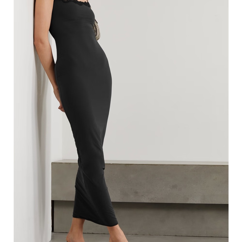 SKIMS BUNDLE❤️ - Picture 4 of 7